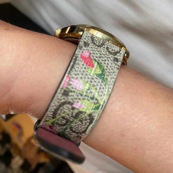 Gucci bloom watch - Picture 3 of 9